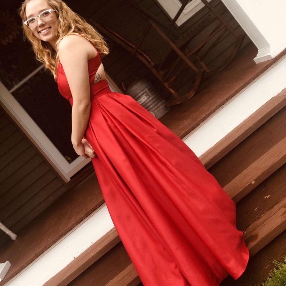 Prom Dress! - Picture 2 of 3